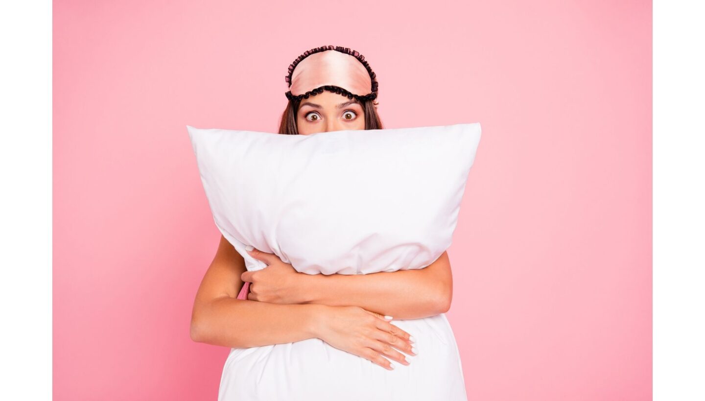Using a silk pillowcase can prevent ageing