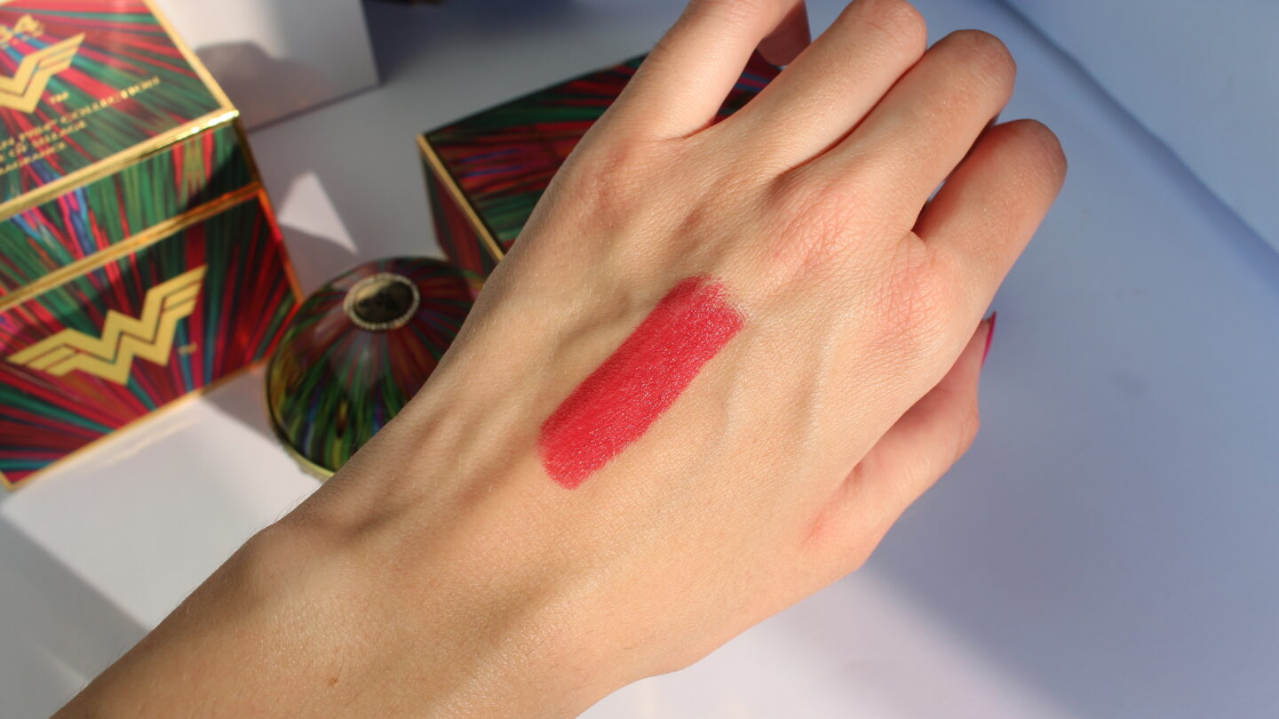 House of Sillage diamond powder lipstick swatches
