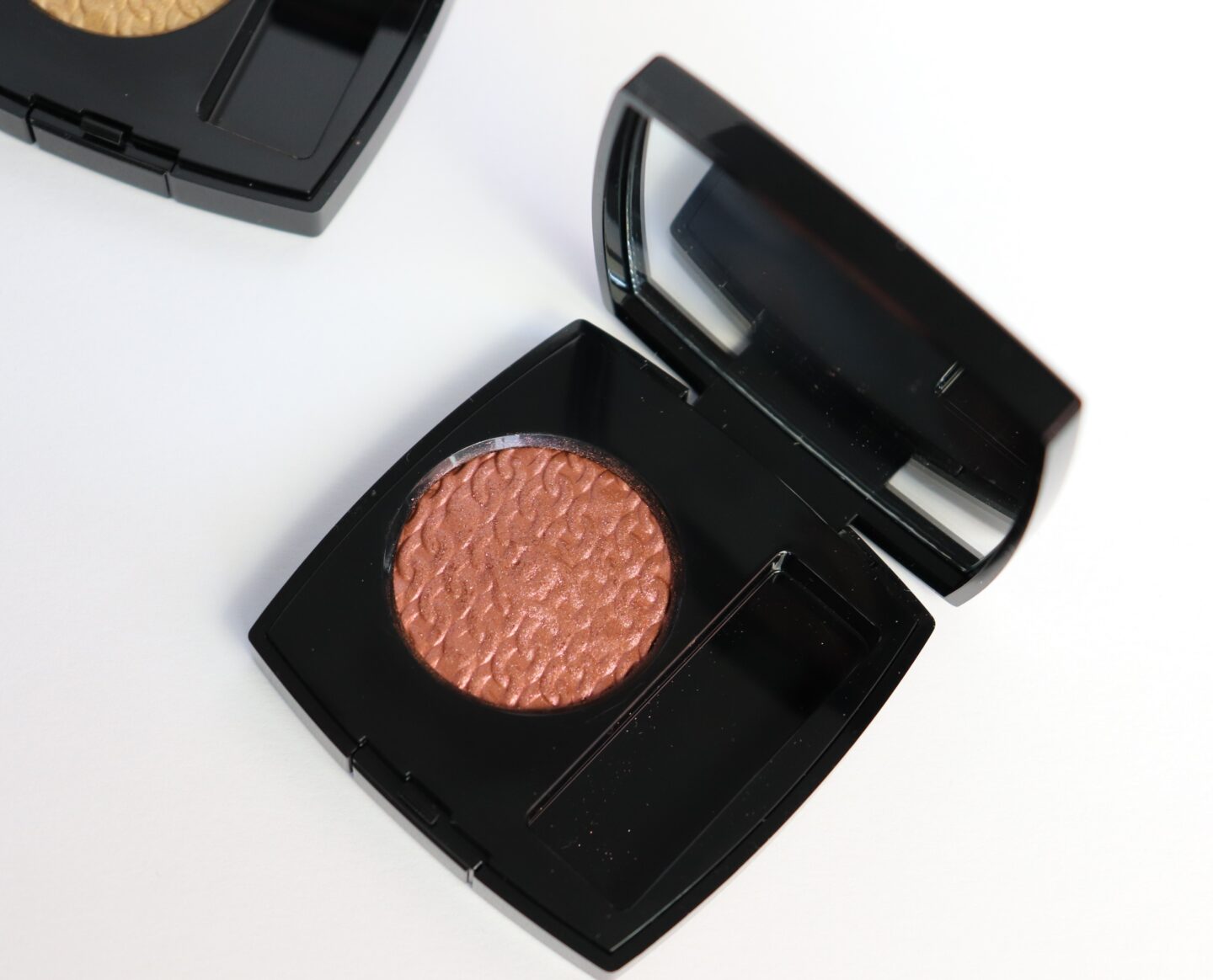 Chanel Ombre Première Longwear Powder Eyeshadow 927 CUIVRE ROSE 
