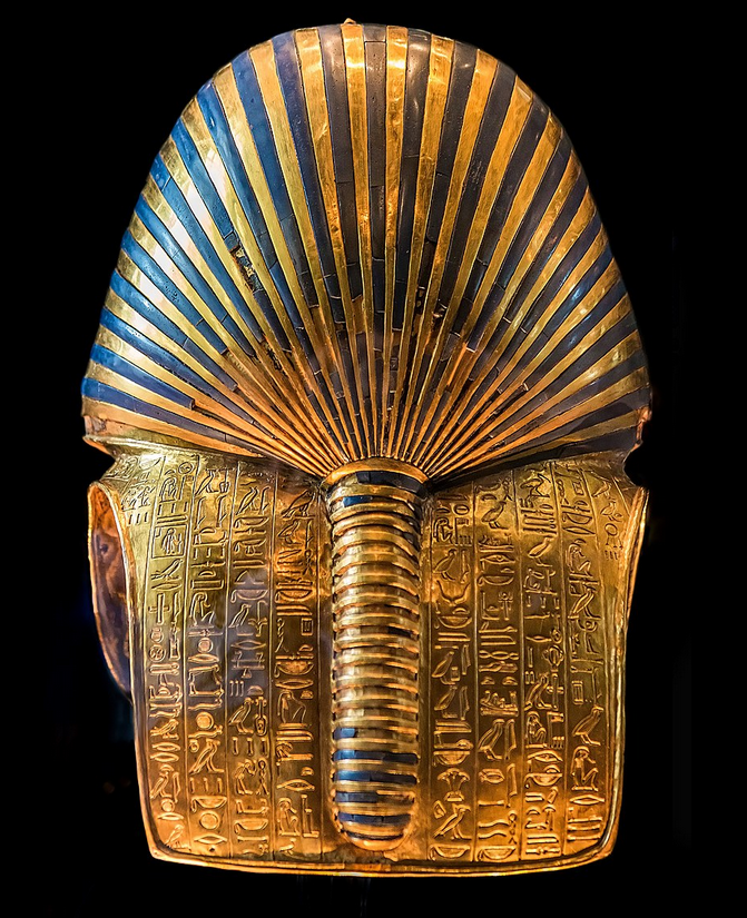 The mask of Tutankhamun back